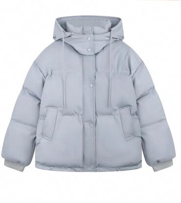 длинное трикотажное платье с капюшоном: Утеплённая пуховая куртка с капюшоном, светло-серый цвет. - Силуэт