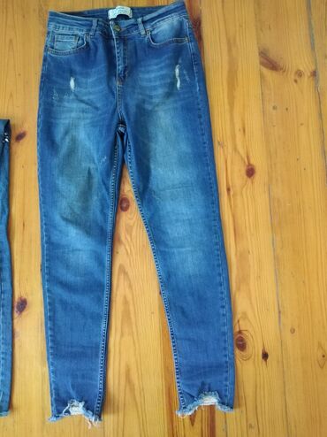 Qadın şalvarları: 38 razmer walvarlarlar. Biri 5manat — 27