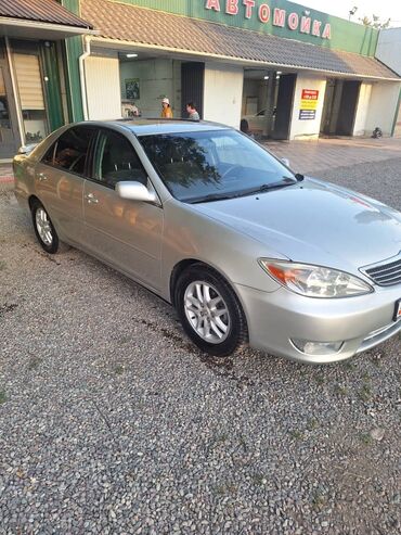 машина женская: Toyota Camry: 2003 г., 2.4 л, Автоматтык, Бензин, Седан
