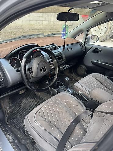легковой пирсеп: Honda Jazz: 2002 г., Автомат, Бензин, Хэтчбэк — 5