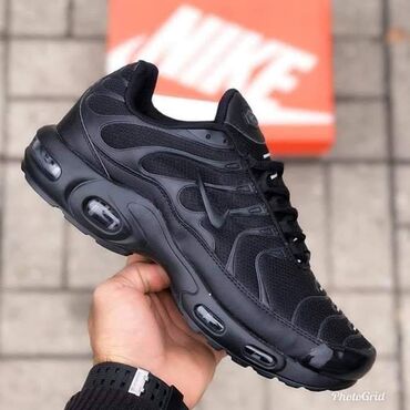 rieker muska obuca: Crne muske Nike Tn
Dostupni brojevi: 41 - 46
Cena 3599 din