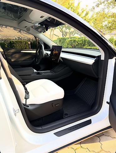 Tesla: Tesla Model Y: 2023 г., Электромобиль, Кроссовер lalafo.kg да — 8 Tesla: Tesla Model Y: 2023 г., Электромобиль, Кроссовер — 8