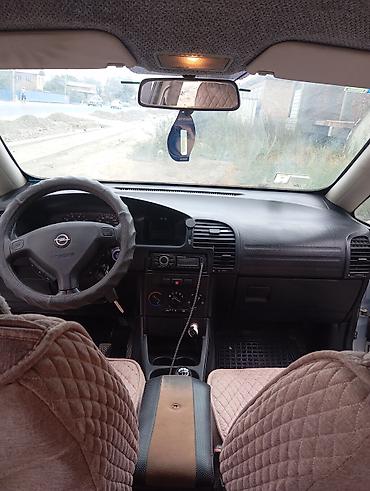 кочкор авто: Opel Zafira: 2003 г., Кол менен иштөөчү, Вэн/Минивэн — 3