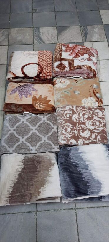 Posteljina: 🛍🛍🛍🛍🛍🛍🛍 #ĆEBADI 150x200 cm 1,5 kg Cena 2000 din Akcija traje do — 8