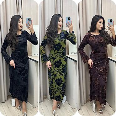 Вечерние платья: Вечернее платье, Коктейльное, Длинная модель, Велюр, С рукавами, С пайетками, Все размеры — 1