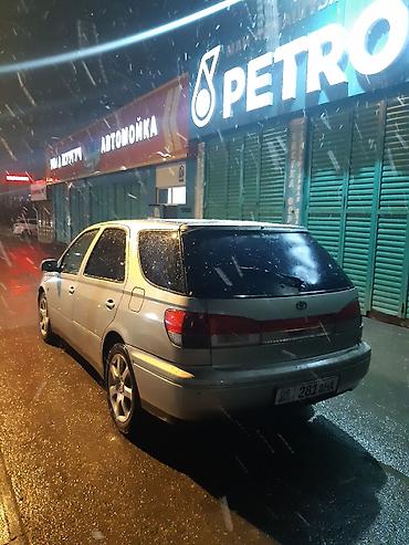 Toyota: Toyota Ipsum: 1998 г., 2 л, Автомат, Бензин, Универсал — 4