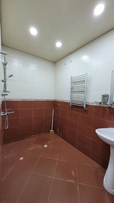 Uzunmüddətli kirayə mənzillər: Binəqədi rayonu,7 mkrBolluq bazarı yaxınlığında,16 mərtəbənin,2-ci — 14