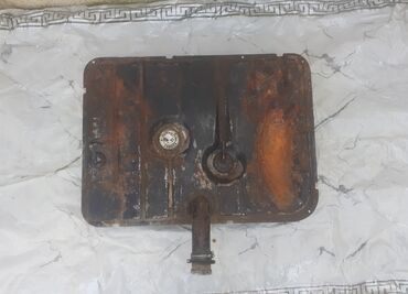 Motor üçün digər detallar: Radiator - 100 ₼ Karbirator(jiquli) - 80₼, Tramblyor - 40 ₼ Babin — 20