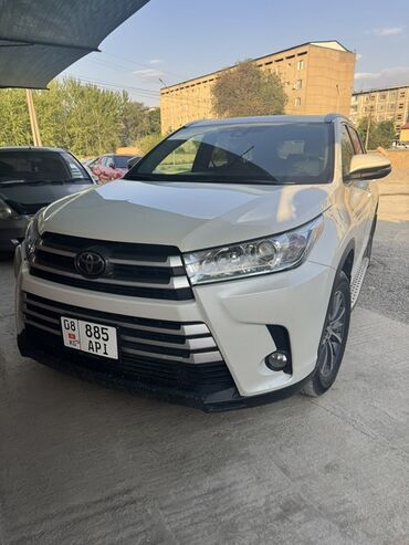 авто унаага алмашам: Toyota Highlander: 2018 г., 3.5 л, Автоматтык, Бензин, Жол тандабас
