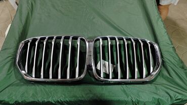 Решетки радиатора: Решетка радиатора BMW