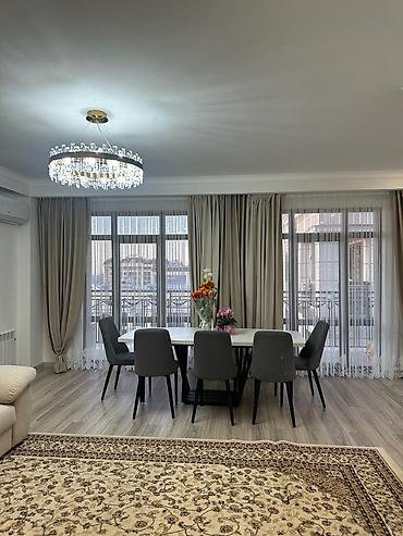 4 ком: 3 комнаты, 125 м², 14 этаж — 1
