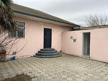 kosk satisi: Satış üçün həyət evi. Şəkillərdən göründüyü kimi ev hasarlanmış həyətə — 10