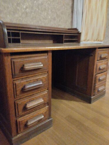 Ofis masaları: Qədimi yazı masası. (XIX əsrin sonu - XX əsrin əvvəli) İri — 6