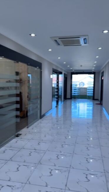 Ofislər: Təcili super təklif!!! 4 otaq bir mətbəx və ela teraslli.Ofis sahəsi – — 1