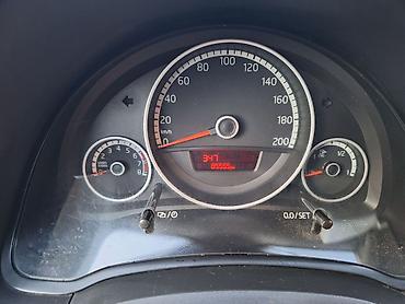 Volkswagen: U odličnom stanju, garancija za kilometrazu — 23