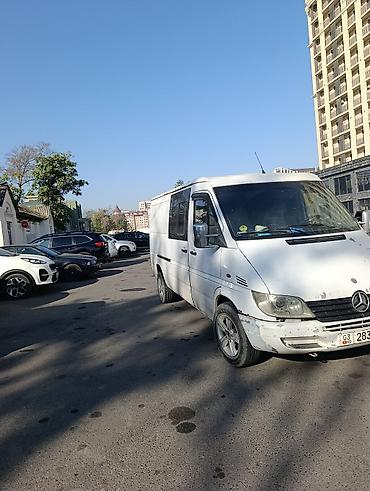 sprinter 4 4: Mercedes-Benz Sprinter (короткая база), белый фургон. Основные — 2