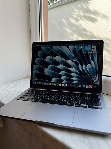Apple MacBook: Apple MacBook Pro noutbuku. MacBook Pro 13-inch 8GB unified memory — 1