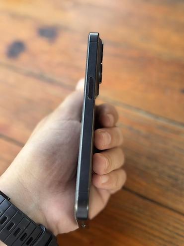 iphone 8 gence: IPhone 15 Pro, 128 GB, Qara, Simsiz şarj — 3