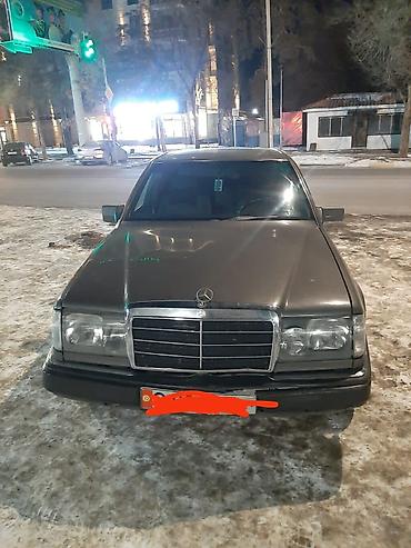 мера 124: Mercedes-Benz W124: 1990 г., 2 л, Механика, Бензин, Седан — 1