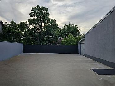 Magacini i radionice: IZDAJEM ILI PRODAJEM POSLOVNI PROSTOR 250m2 i 4 ari placa. Objekat — 6