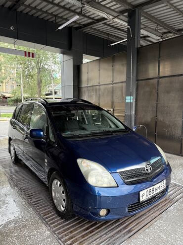 самая дорогая машина в кыргызстане: Toyota Corolla Verso: 2001 г., 2 л, Механика, Дизель, Универсал