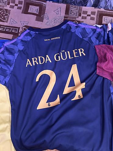 real madrid: Futbol Forması 3 Ədəd,Səliqəli istifade olunub cırığı söküyü — 4