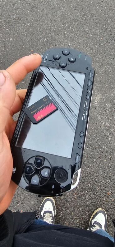 карманный компьютер: Продаю psp 1000 ый с флешкой не включается состояние хорошее в