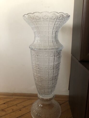 azan gulu: Одна ваза, Хрусталь