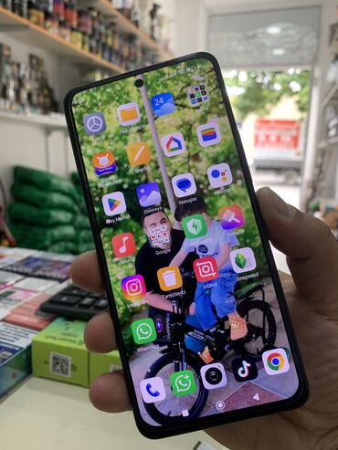 телефон fly андроид 4 2: Xiaomi 12, 256 ГБ, цвет - Черный
