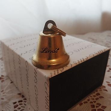 Məhsul: Lindt brendinin metal zəngi – dekorativ aksesuar Təsvir: -