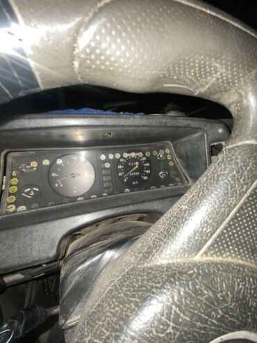 Yük maşınları: Yüngül yükdaşıma üçün praktiki bortlu yük maşını. Xüsusiyyətlər: - Ağ — 10