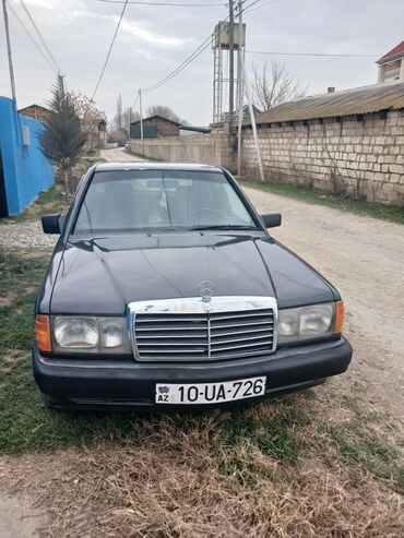 oluxana mercedes: Mercedes-Benz 190: 1.8 l | 1993 il Sedan