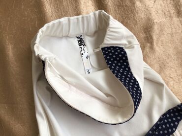 Gündəlik donlar: Платье декольте. Длина выше колена. Бренд: WAGGON (париж). Размер — 2