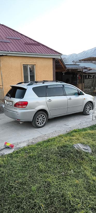 Toyota: Toyota Ipsum: 2002 г., 2.4 л, Автомат, Бензин, Минивэн — 5