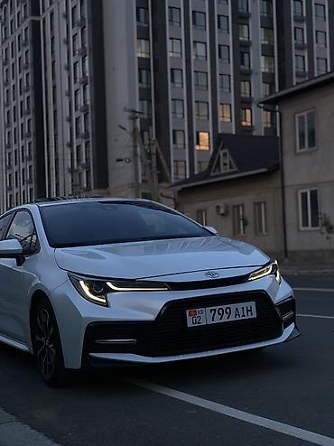 xpeng g3: Toyota Corolla: 2021 г., 1.2 л, Автомат, Бензин, Седан — 5