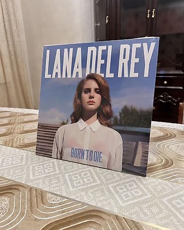 Искусство и коллекционирование: Məhsul: Lana Del Rey – “Born To Die” (vinil LP) Təsvir: - Format — 1