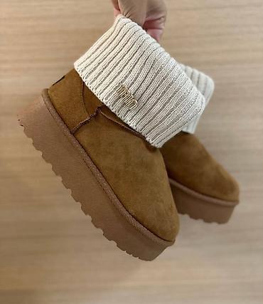 Ugg obuća: UGG modeli
Nepromocive, tople, udobne
36-41
3999 din — 16