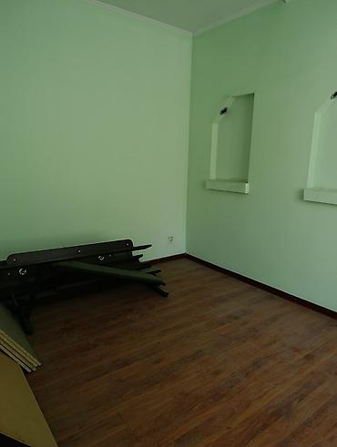 Продажа коттеджей и домов: Сдается дом: 2 спальные комнаты, 2 гостиные, кухня, санузел — 13