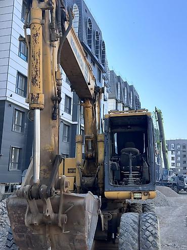 экскаватор гусиничный: Экскаватор, Komatsu, 2000 г., Колесный — 2
