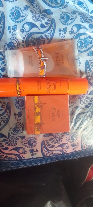 гель для бритья: 400с жаны духи гел душ дезодрант