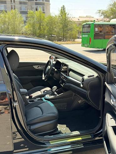 byd e1: Kia K3: 2022 г., 1.6 л, Вариатор, Бензин, Седан — 8