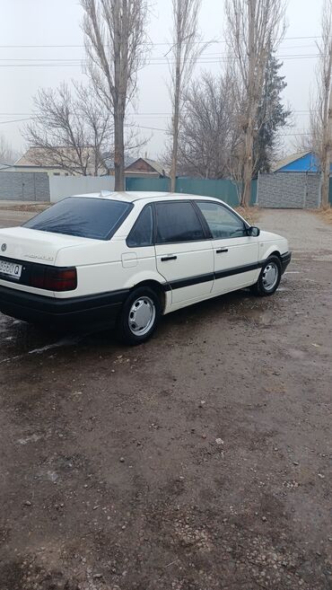 Volkswagen: Volkswagen Passat: 1988 г., Механика, Бензин, Седан at lalafo.kg — 4 Volkswagen: Volkswagen Passat: 1988 г., Механика, Бензин, Седан — 4