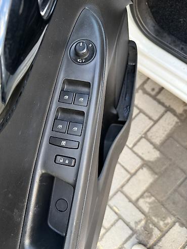 Chevrolet: Chevrolet Spark: 2019 г., 1 л, Автомат, Бензин, Хэтчбэк — 10