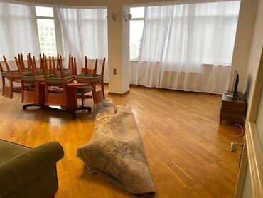 Uzunmüddətli kirayə mənzillər: Qara Qarayevdə metroya 5 dəgigəlik məsafədə Bolmartın yanıda 13 — 18