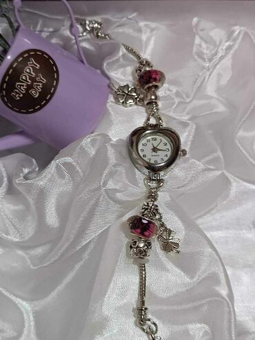 Setovi nakita: 2300 na lalafo.rs — 3 Setovi nakita: 2300 — 3