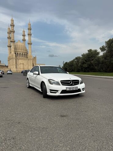 Mercedes-Benz: Mercedes-Benz C-Class: 1.8 l | 2014 il Sedan — 11