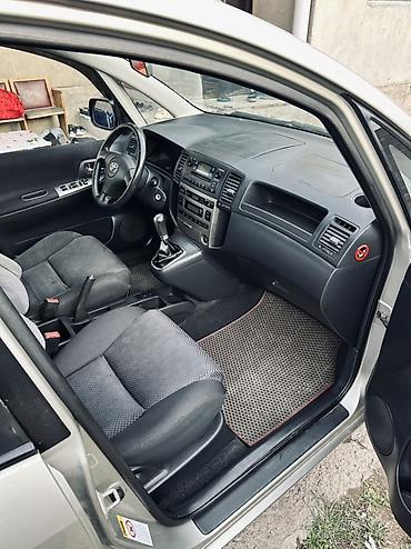Toyota: Toyota Corolla Verso: 2003 г., 1.8 л, Механика, Бензин, Универсал — 7