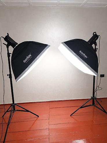 Студийный комплект вспышек Godox SK400II с софтбоксами Состав: - 2