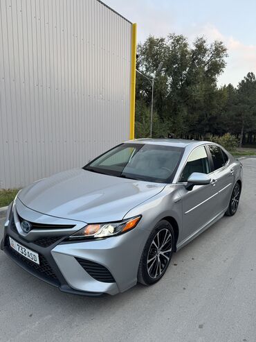 юпсум тайота: Toyota Camry: 2018 г., 2.5 л, Вариатор, Гибрид, Седан