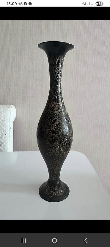 tebii gul: Bir vaza, Metal — 1